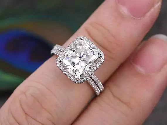 Moissanite Engagement Rings