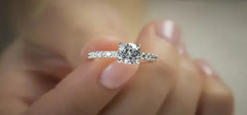 Sparkling-Moissanite-Solitaire-Engagement-Ring