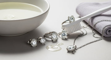 Remove Oil Slick from Moissanite