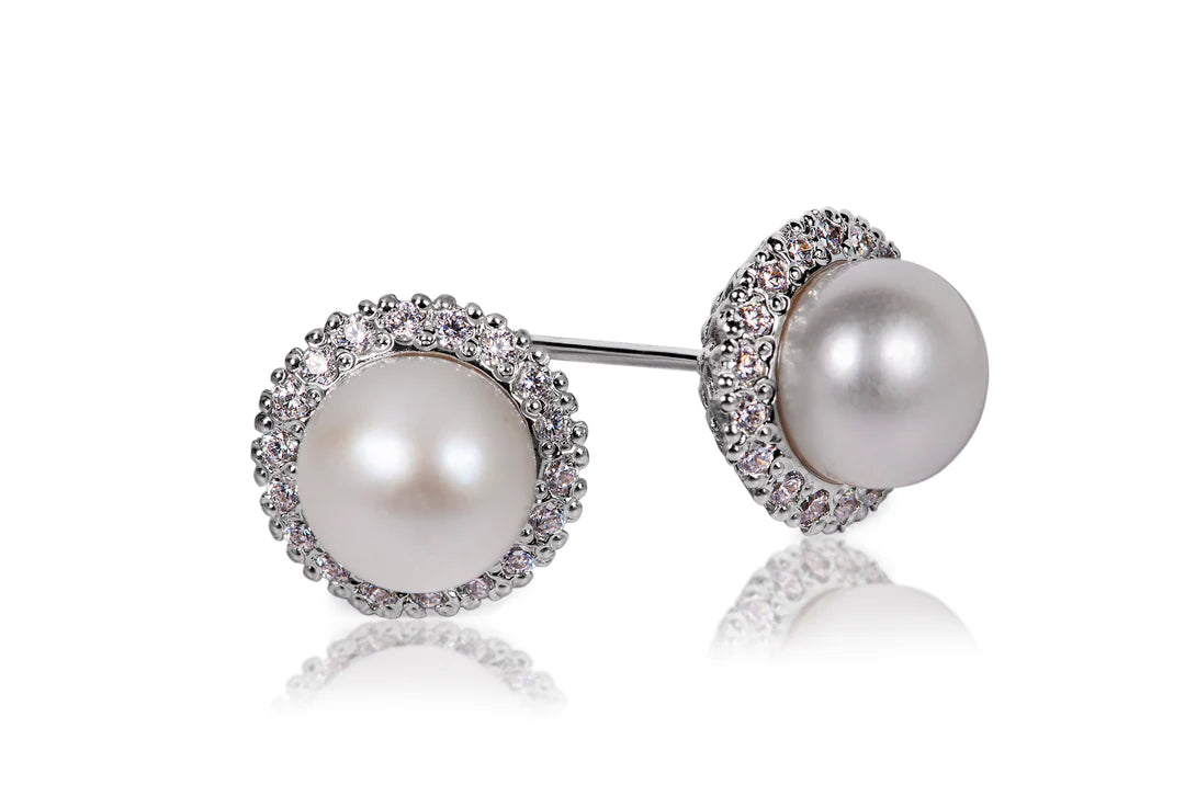 Round pearl and Moissanite Earrings