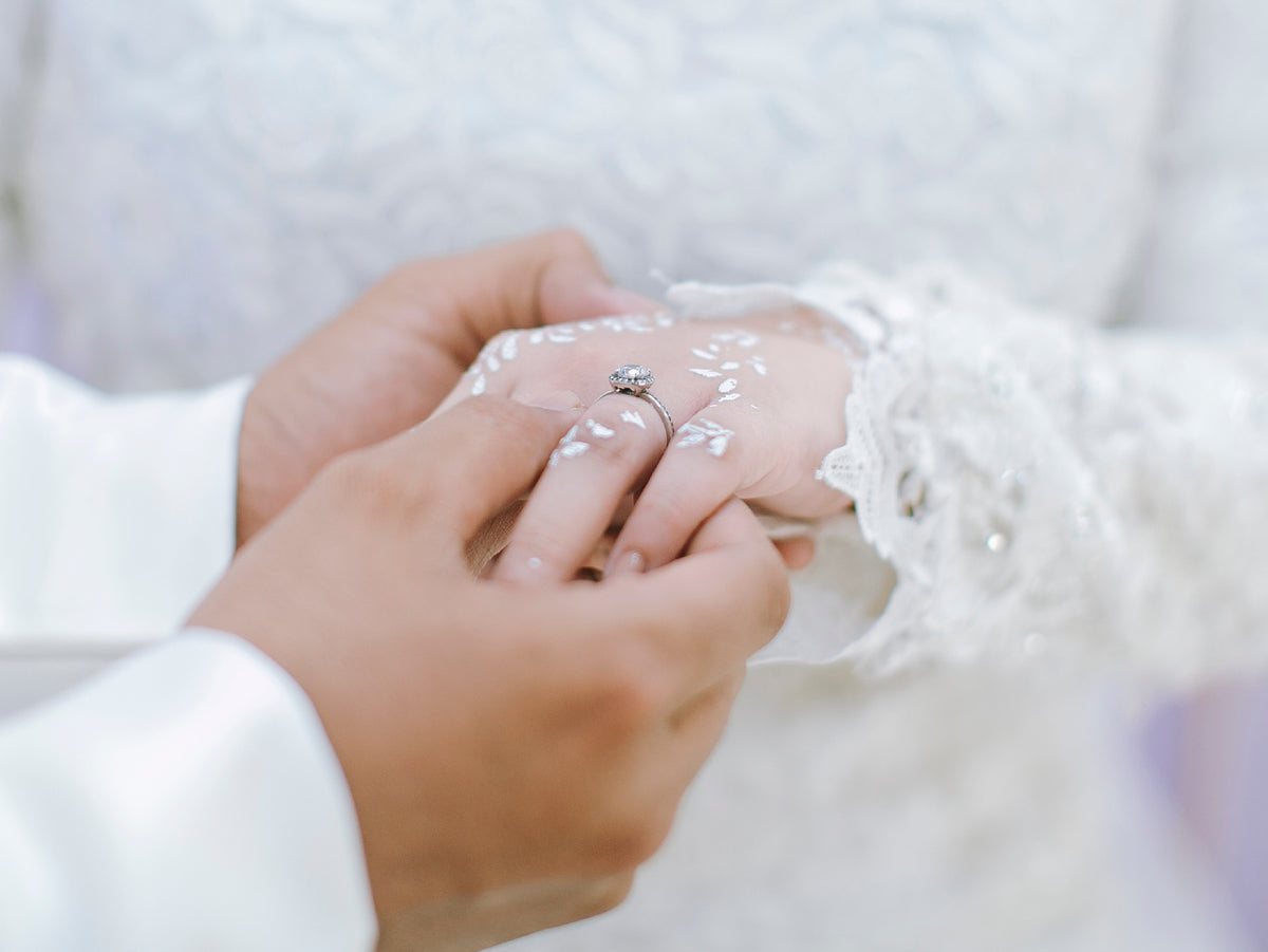 Moissanite Wedding Rings